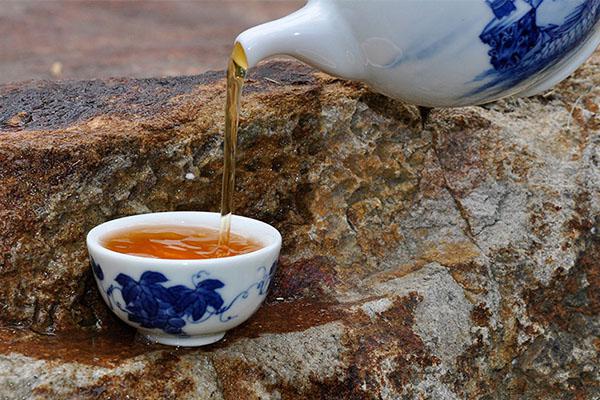 喝过的茶叶可以养花吗（喝过的茶叶可以养花吗?）